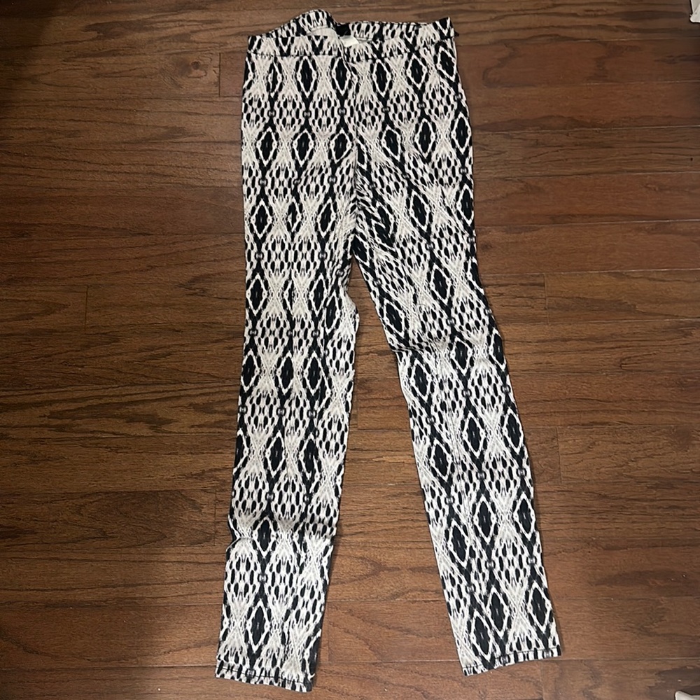 NWT - Womens Printed H&M Pants - US size 4/EUR 34 - Black and White